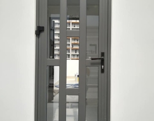 CỬA NHÔM MẪU 10